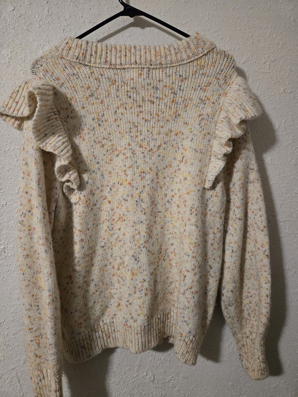 Umiversal Thread Sweater - Picture 4 of 4
